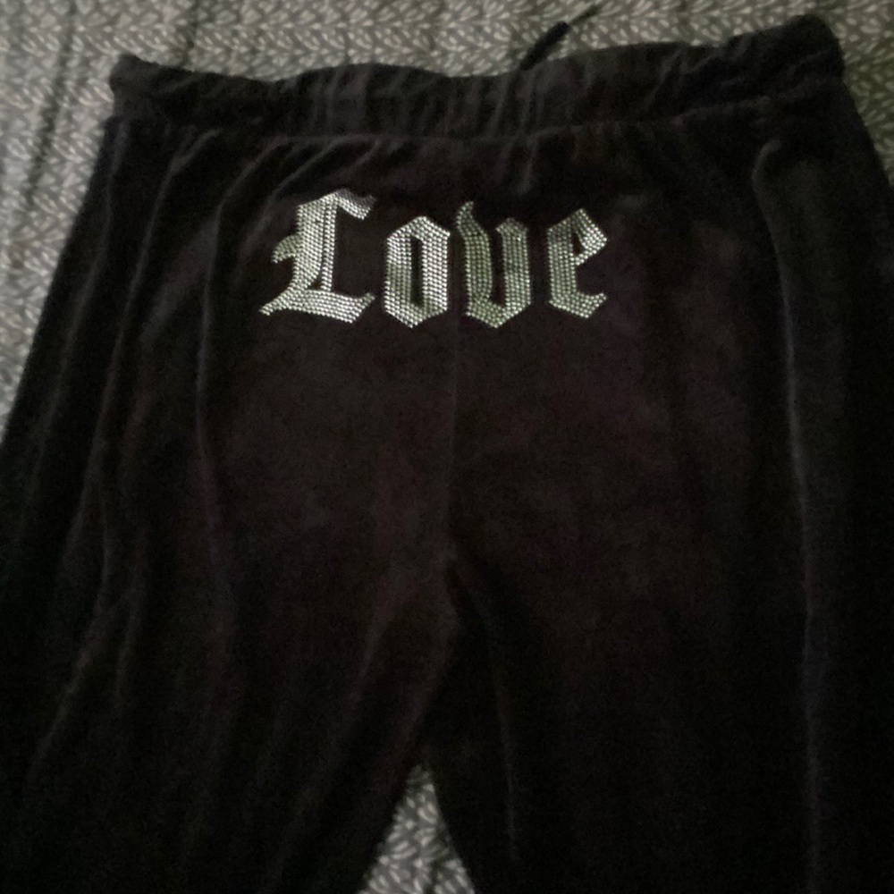 Black sweatpants (15-17)